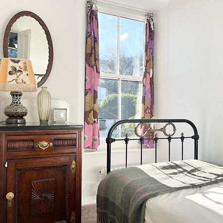 Janies Cottage~ Mousehole~Eclectic Interiors & Vintage Charm Exteriér fotografie