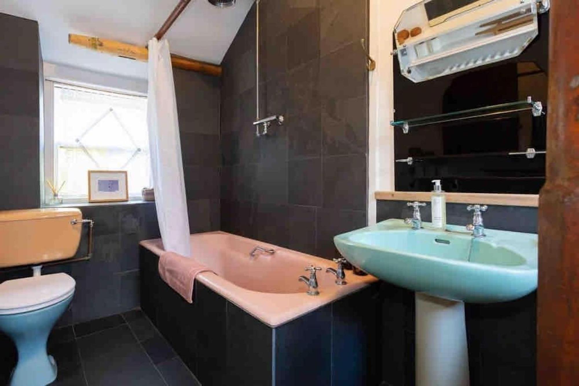 Janies Cottage~ Mousehole~Eclectic Interiors & Vintage Charm Exteriér fotografie